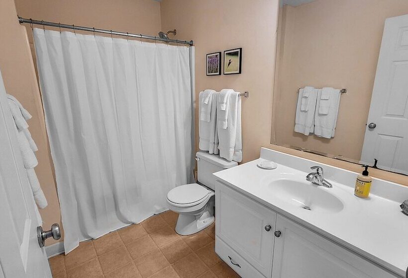 Love Ridge Mountain Lodging