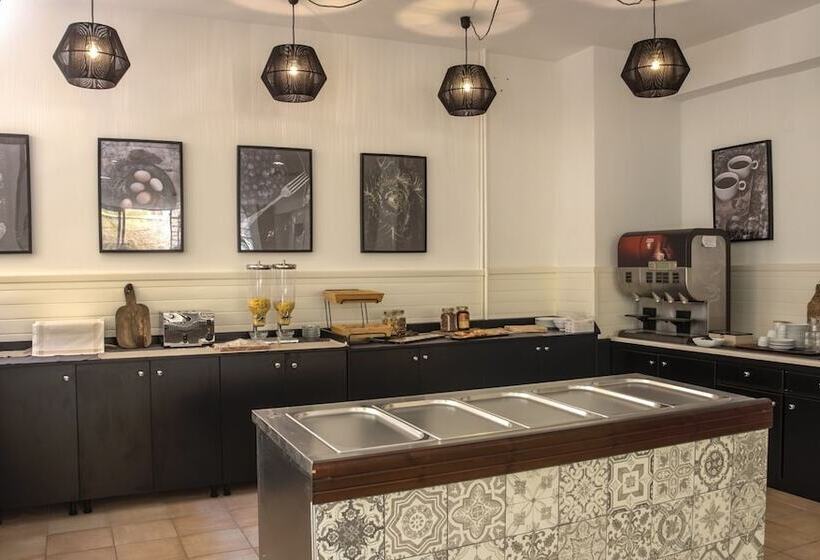 Majestic Hotel   Adults Only