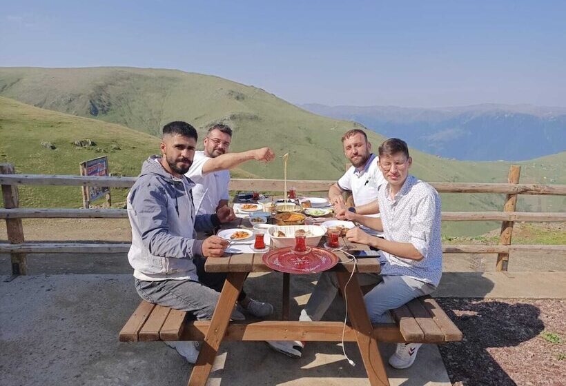 Migroras Otel & Restaurant Karestel Yaylasi