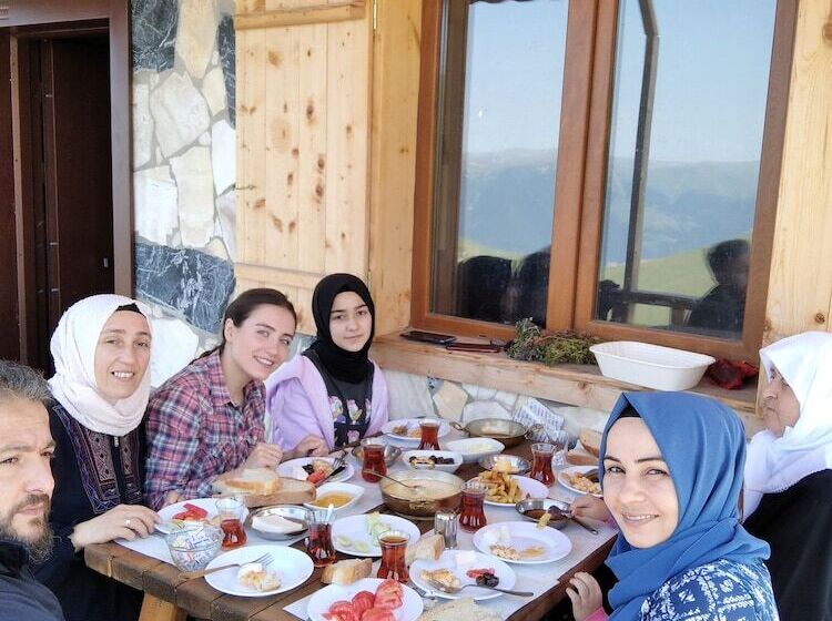 Migroras Otel & Restaurant Karestel Yaylasi