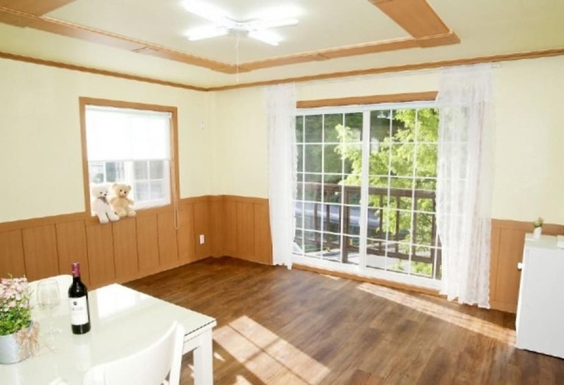 Miryang Mirinae Pension