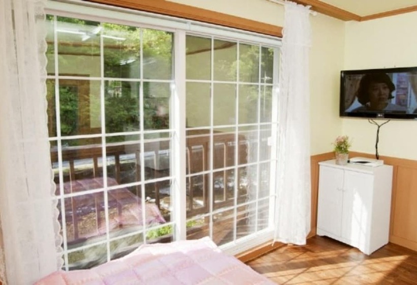 Miryang Mirinae Pension