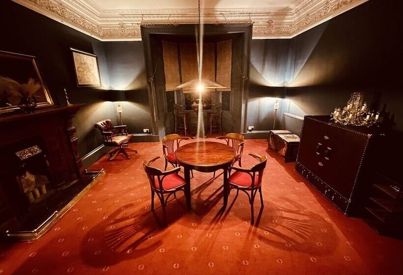 Moffat Independent Hostel