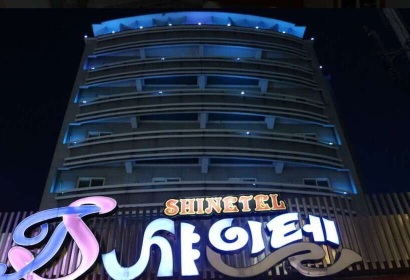 فندق على الطريق Gangneung Shintel