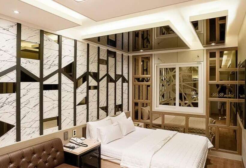 汽车旅馆  Gimcheon The B And B