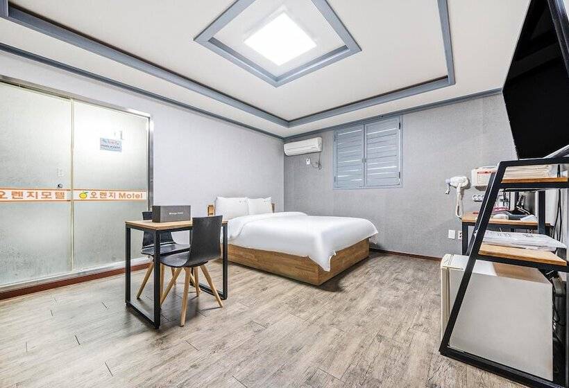 فندق على الطريق Gunsan Orange