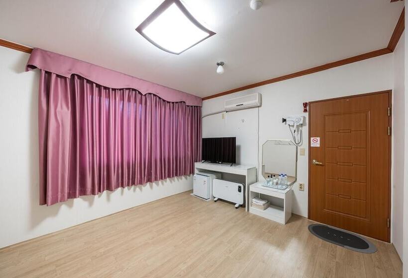 汽车旅馆  Hadong Namdo