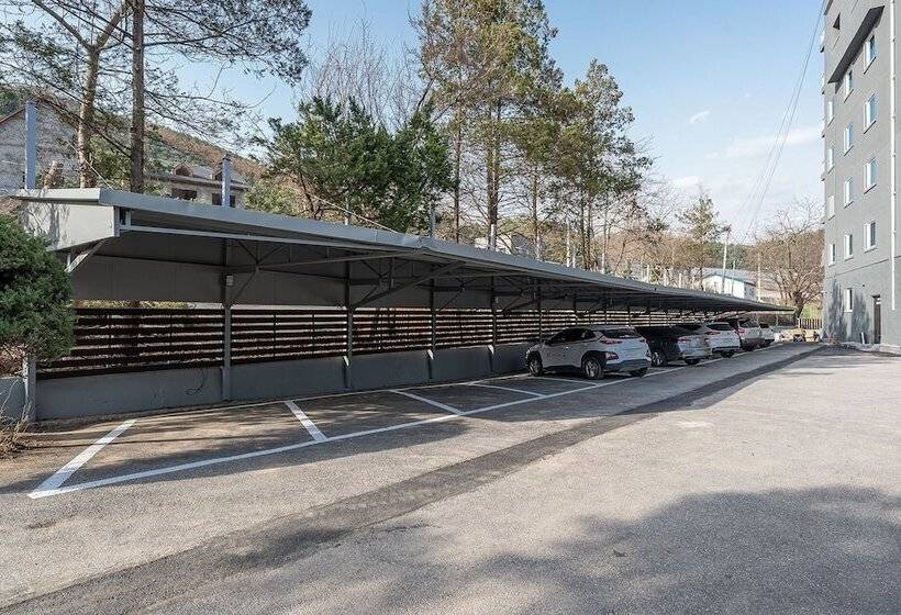 汽车旅馆  Namyangju Ninestone