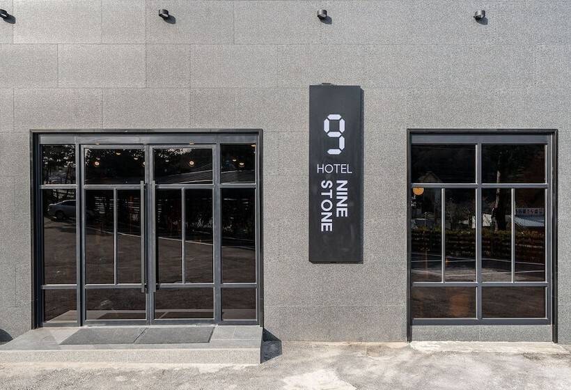 汽车旅馆  Namyangju Ninestone