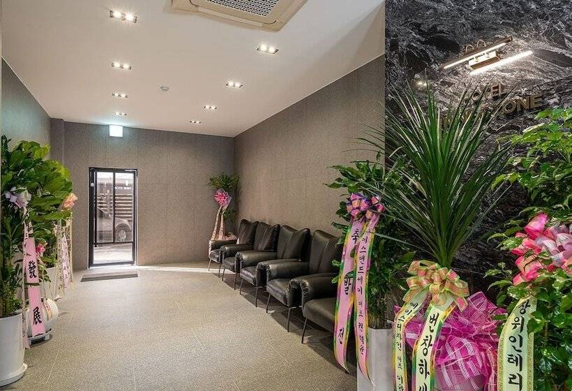 汽车旅馆  Namyangju Ninestone