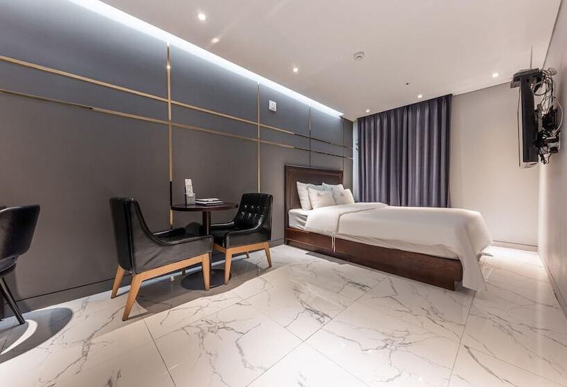 Motel Pyeongtaek May