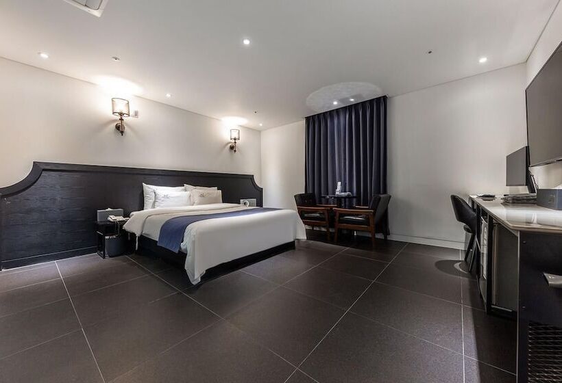 Motel Pyeongtaek May