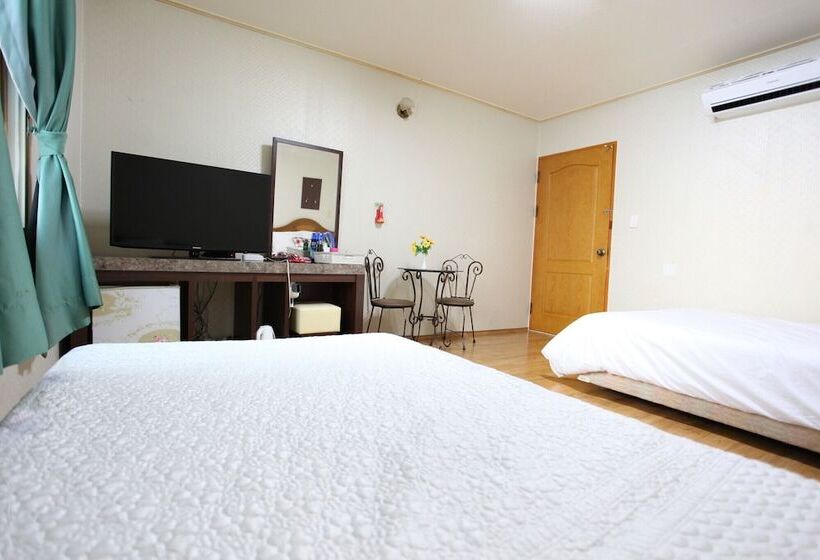 מוטל Seogwipo Starsung