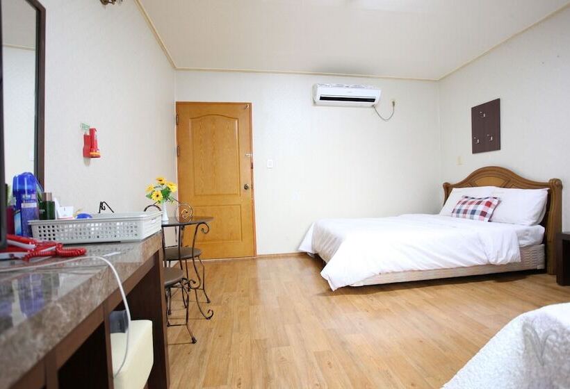 מוטל Seogwipo Starsung