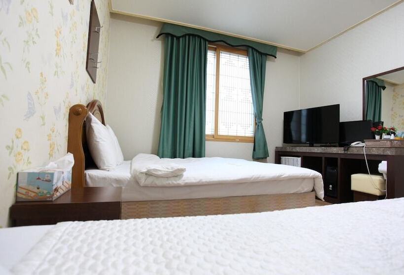 מוטל Seogwipo Starsung