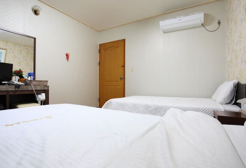 מוטל Seogwipo Starsung