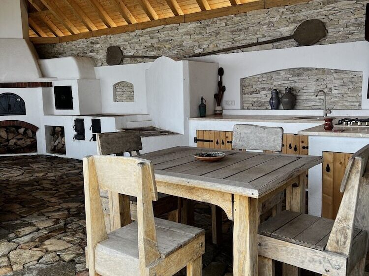 Пансион 5 Chirpici - Small Traditional Resort