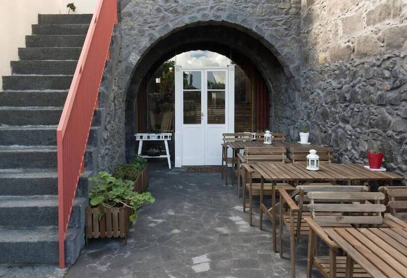 بنسيون Azorean Urban Lodge