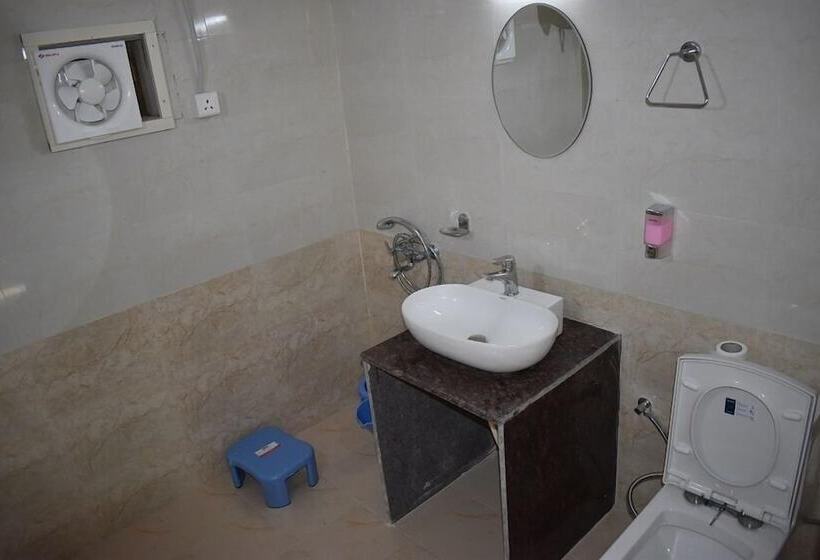 بنسيون Camp Cedar