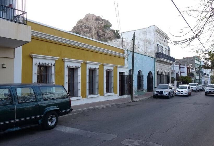 פנסיון Casona 13 Flechas