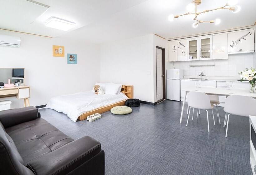 بنسيون Chuncheon Dogandstay