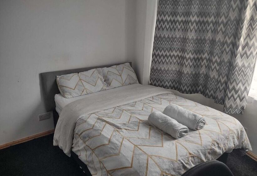 بنسيون Follion Lodge