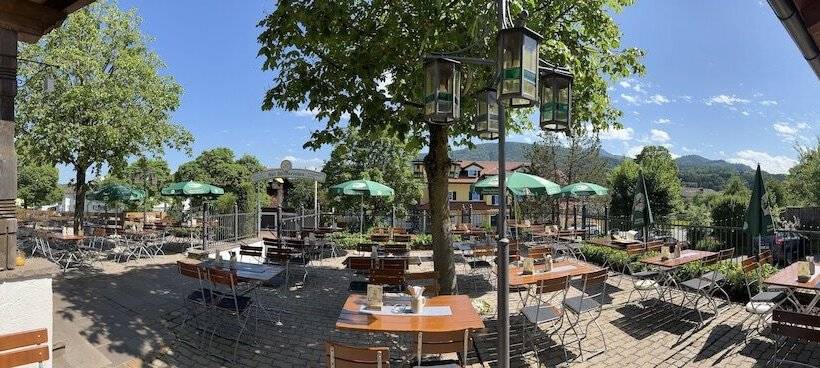 ペンション Gasthaus Kampenwand Bernau