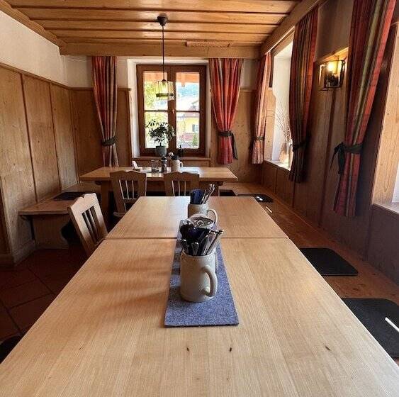 ペンション Gasthaus Kampenwand Bernau