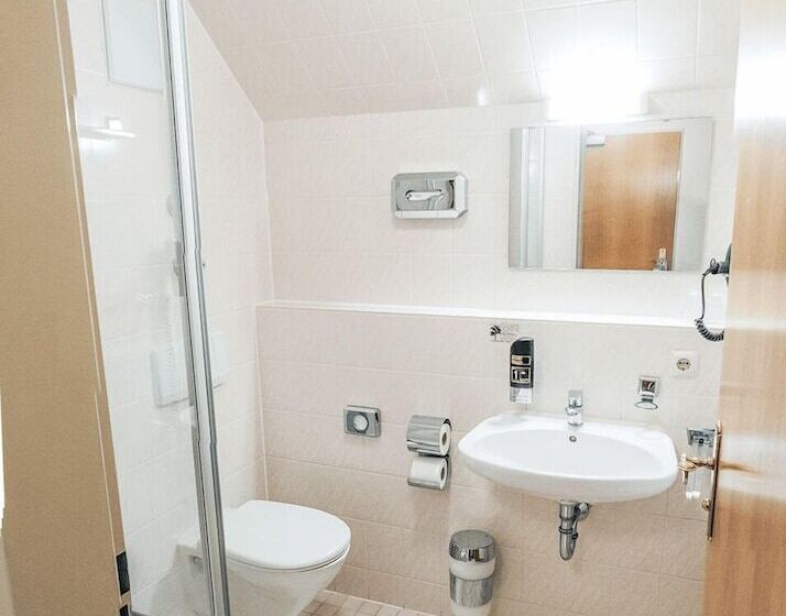 ペンション Gasthaus Kampenwand Bernau