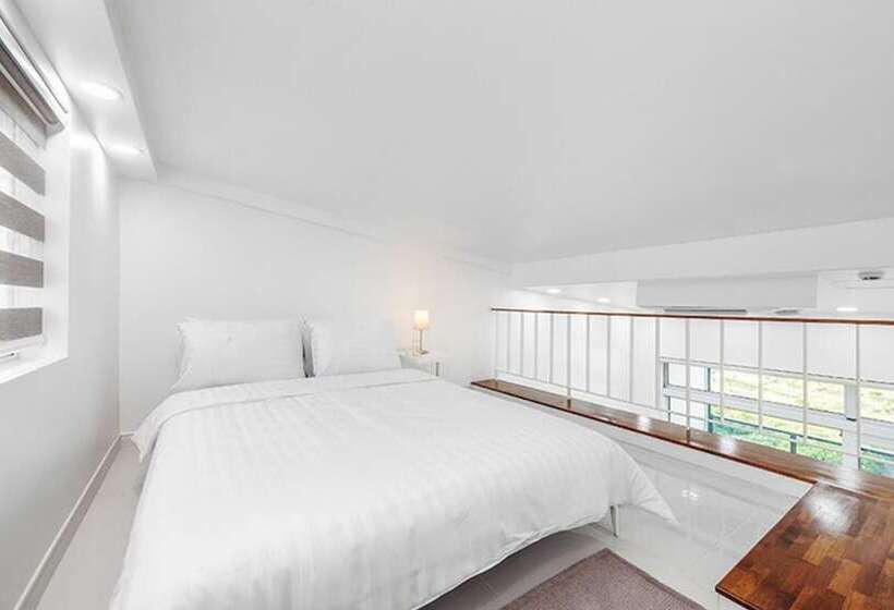 Пансион Geojedo Bay Hill Pool Villa