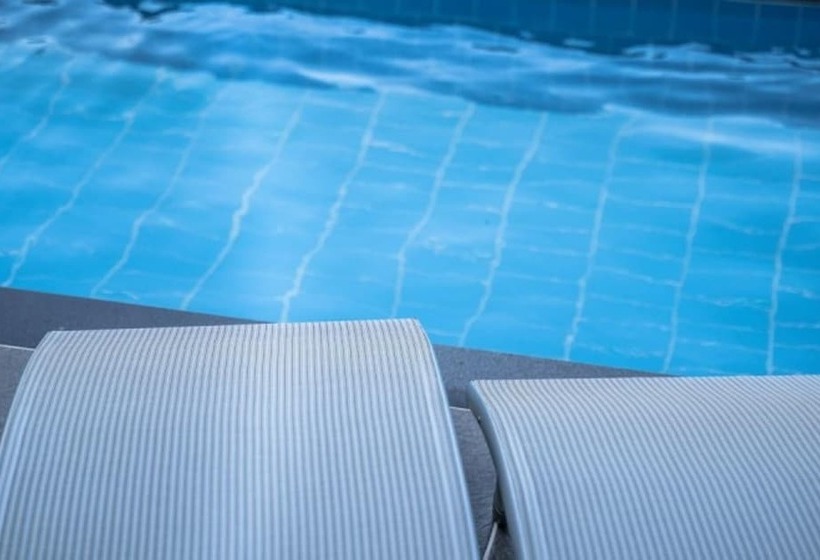 Пансион Geojedo Bay Hill Pool Villa