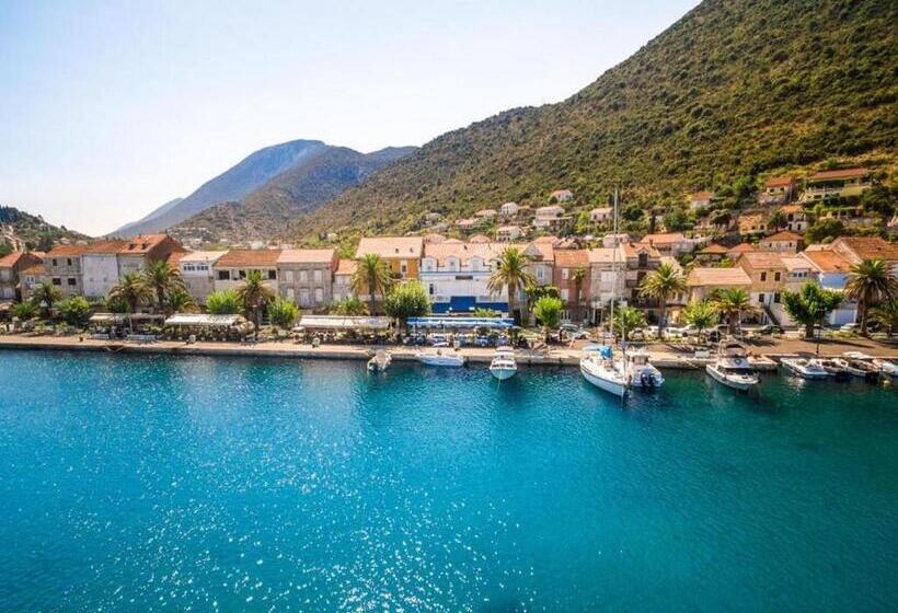 ペンション Guesthouse Aurora