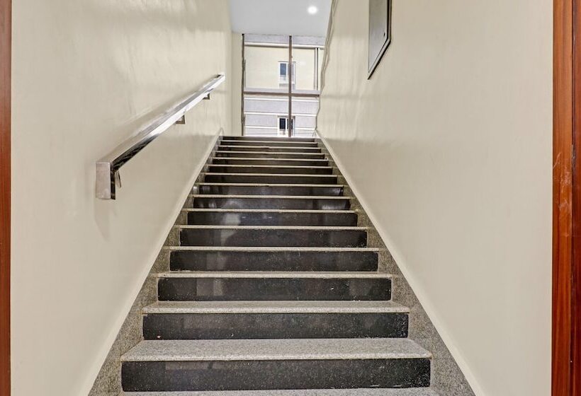פנסיון Itsy Hotels G Square
