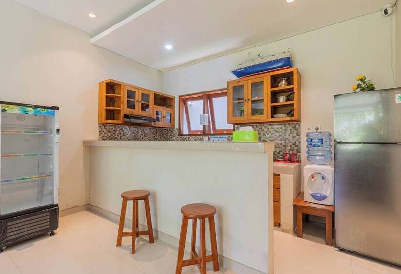 ペンション Komala Homestay By Ecommerceloka