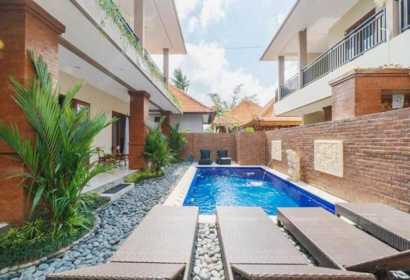 ペンション Komala Homestay By Ecommerceloka