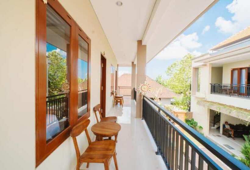 ペンション Komala Homestay By Ecommerceloka