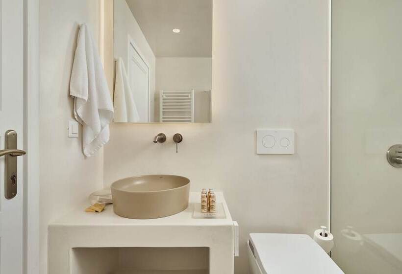 بنسيون Lilium Homes