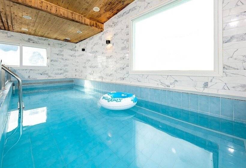 פנסיון Namyangju Four Season Pool Villa