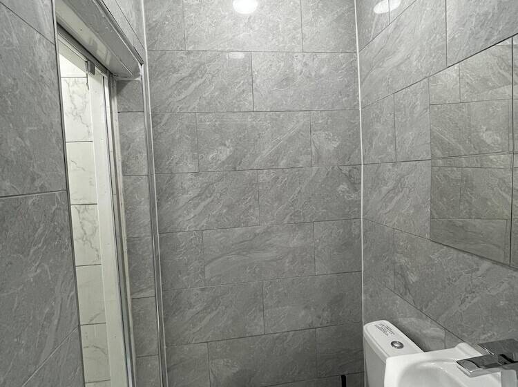 פנסיון Norman Guest House