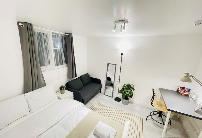 פנסיון Norman Guest House