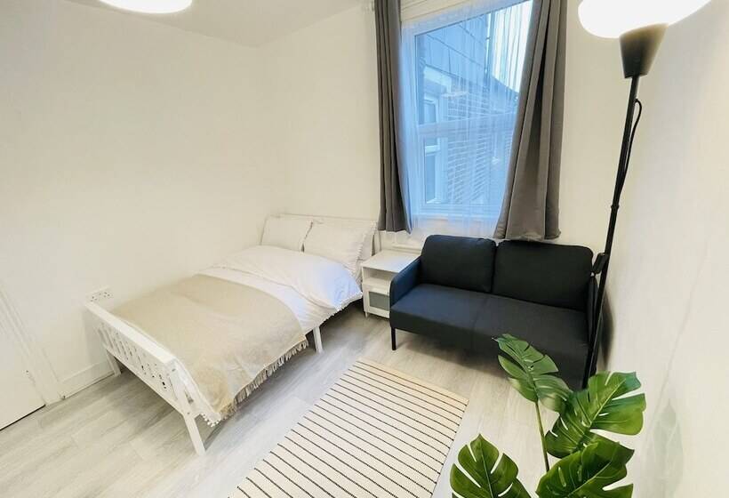 פנסיון Norman Guest House