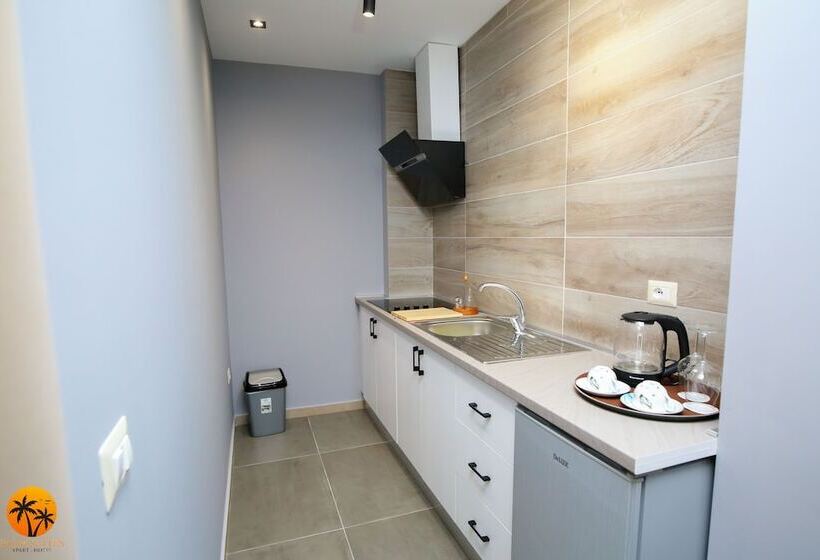 פנסיון Palm Suites Apartment Suite