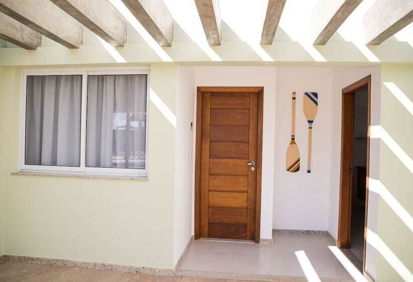 פנסיון Ponta De Inhambupe Residences