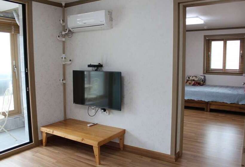 ペンション Samcheok Come To Play Guest House