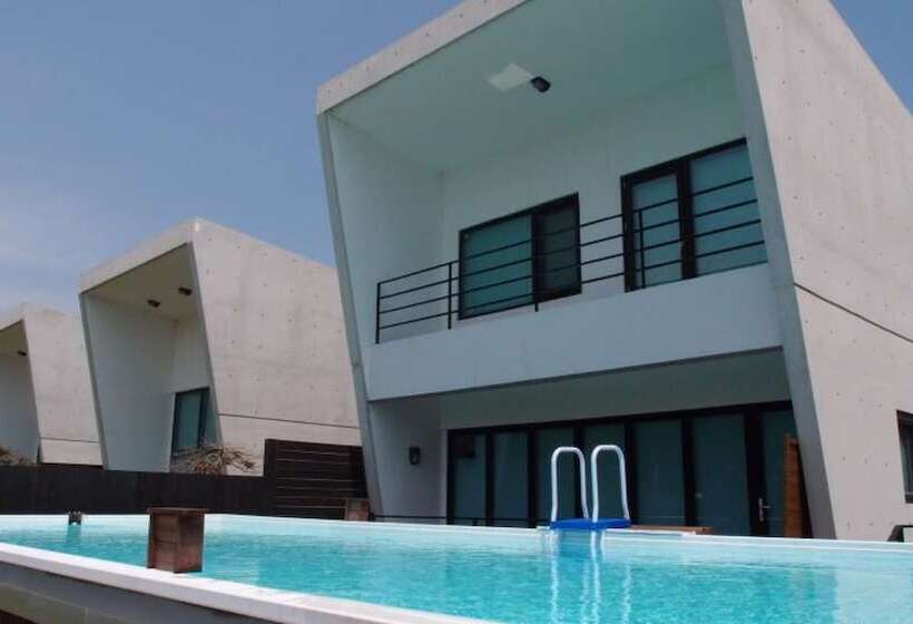 Pensão Taean Como Villa