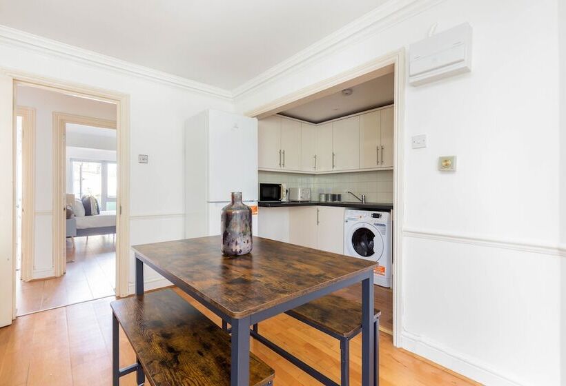 بنسيون The Goldhawk Road Collection