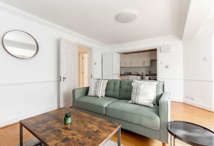 پانسیون The Goldhawk Road Collection