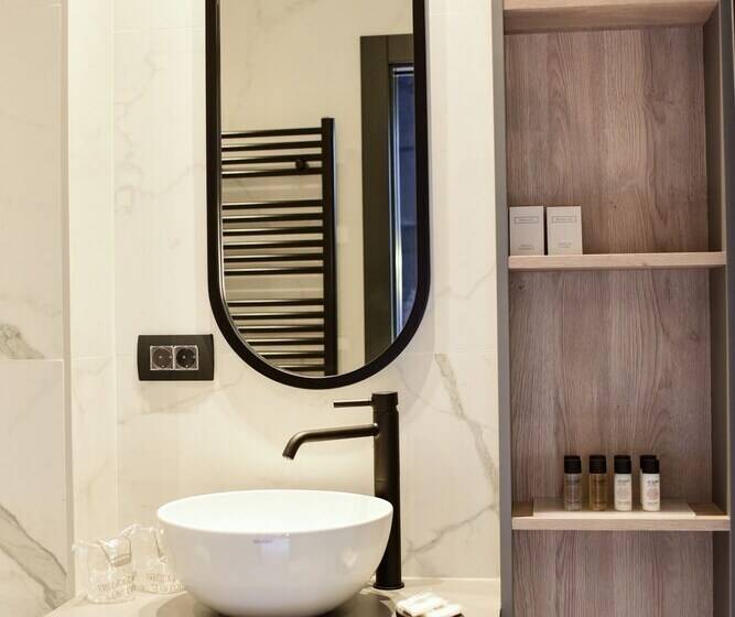 膳宿费 The Lion Rooms