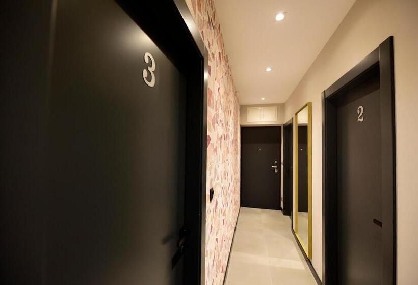 膳宿费 The Lion Rooms