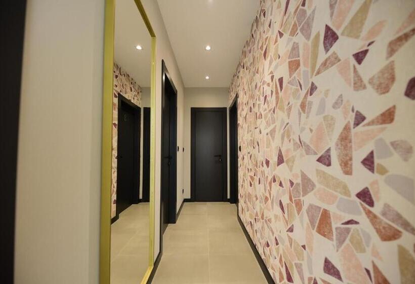 膳宿费 The Lion Rooms